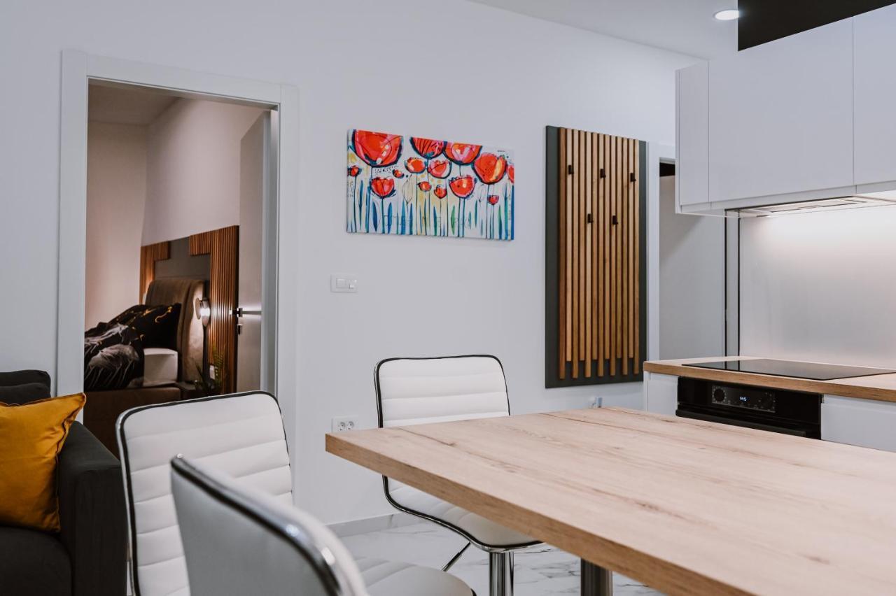 Old Square Apartment ริเยกา ภายนอก รูปภาพ